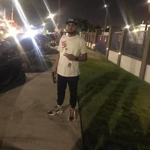 Meet your Posher, Elliot